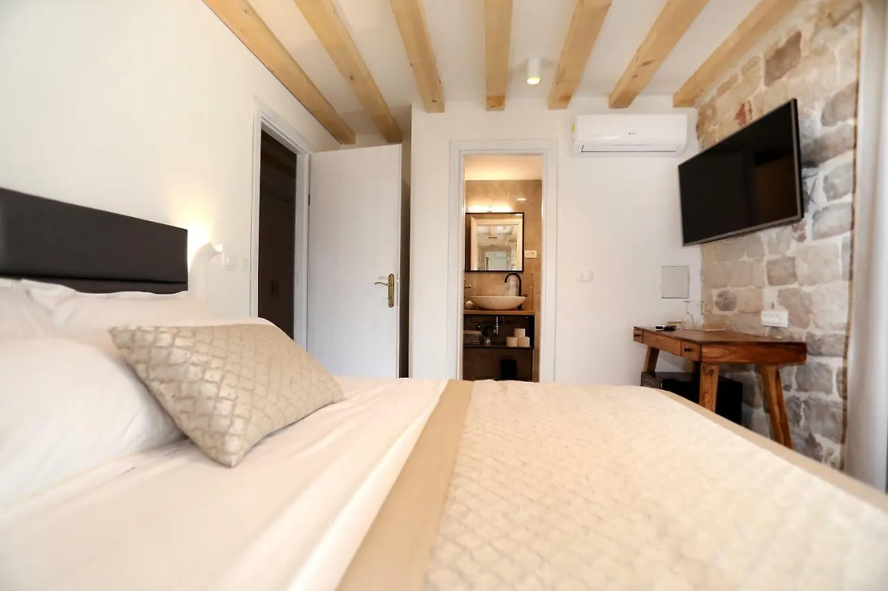 Villa Teuta Trogir 0*,  Kroatien